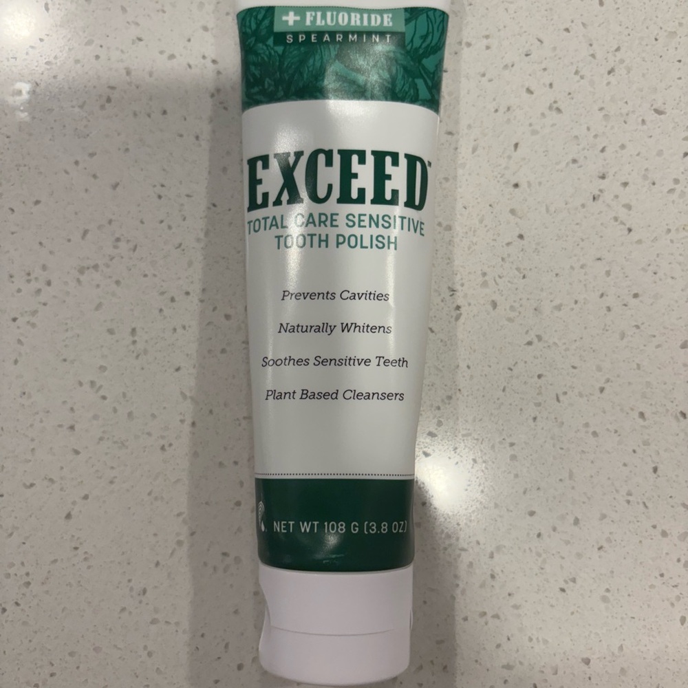 Total Care Sensitive Tooth Polish - Green and White